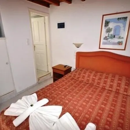 Domna Lakka 2*